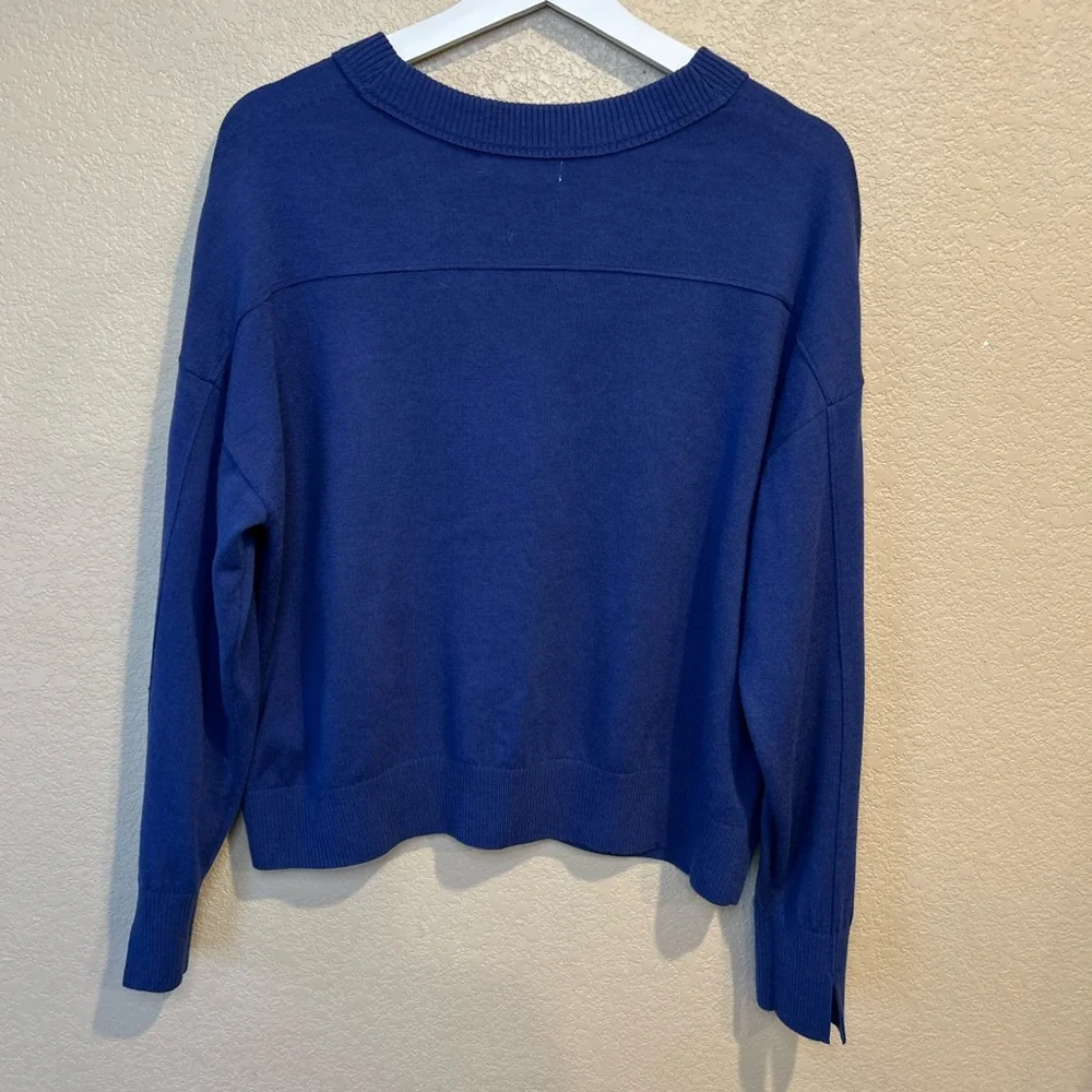 Banana Republic Lightweight Bold Blue Fine Merino Wool V-Neck Sweater Size M - Picture 5 of 7
